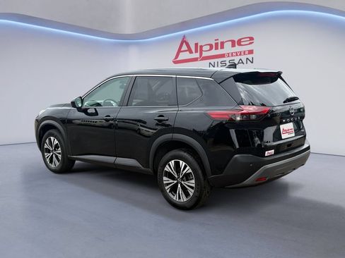 Used 2023 Nissan Rogue SV FWD image 3