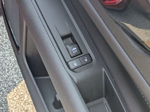 New 2026 Jeep Compass Latitude AWD/4WD image 33