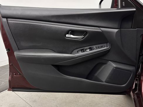 Used 2024 Nissan Sentra SV image 11