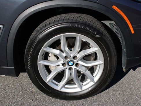 Used 2022 BMW X5 xDrive40i w/ Premium Package image 36