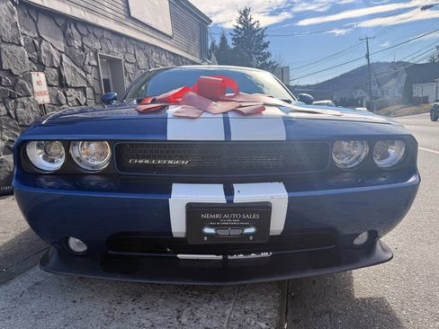 Used 2011 Dodge Challenger SRT8 image 3