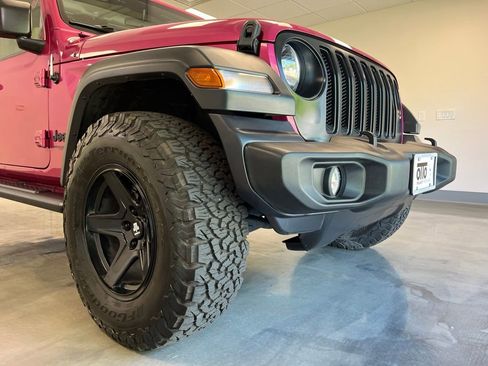 Used 2022 Jeep Wrangler Unlimited Sport AWD/4WD image 6