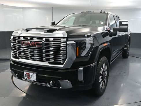 Used 2024 GMC Sierra 2500 Denali w/ Denali Reserve Package image 13