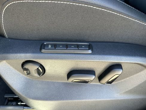 Used 2025 Volkswagen Atlas Cross Sport SEL R-Line image 14