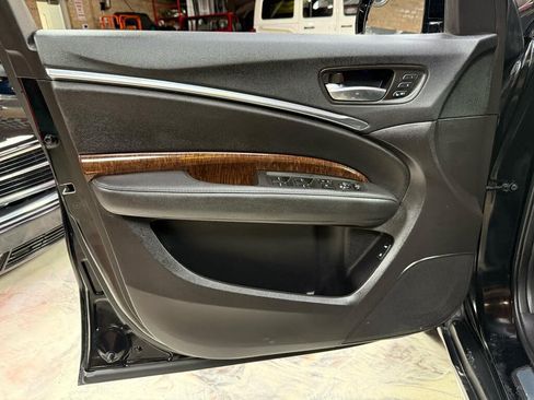 Used 2017 Acura MDX SH-AWD image 31