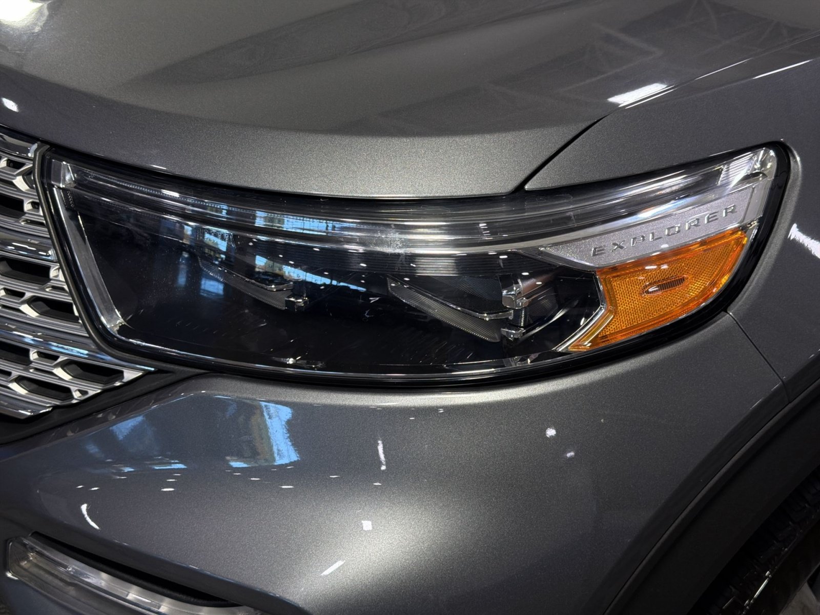 Used 2023 Ford Explorer Limited w/ Limited Technology Package AWD/4WD image 13