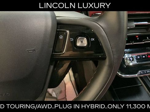 Used 2025 Lincoln Corsair Grand Touring w/ Towing Package AWD/4WD image 33