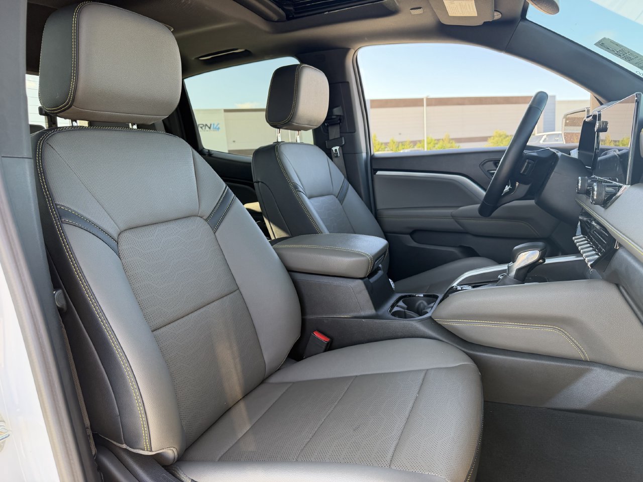 Used 2024 Chevrolet Colorado ZR2 w/ ZR2 Convenience Package III AWD/4WD image 26