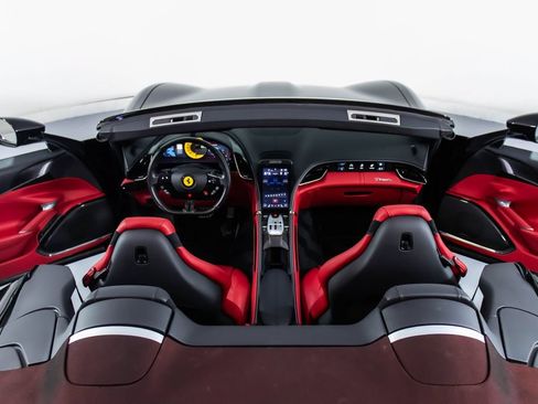 Certified 2024 Ferrari Roma Spider RWD image 22