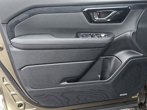 Certified 2025 Subaru Forester Limited image 12