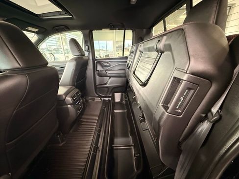 Used 2025 Honda Ridgeline Black Edition image 20