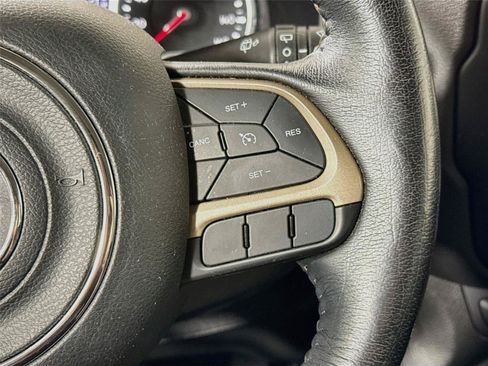 Used 2017 Jeep Renegade Latitude w/ Cold Weather Group AWD/4WD image 13