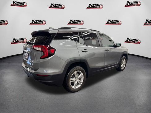 Used 2024 GMC Terrain SLE w/ Driver Convenience Package image 5