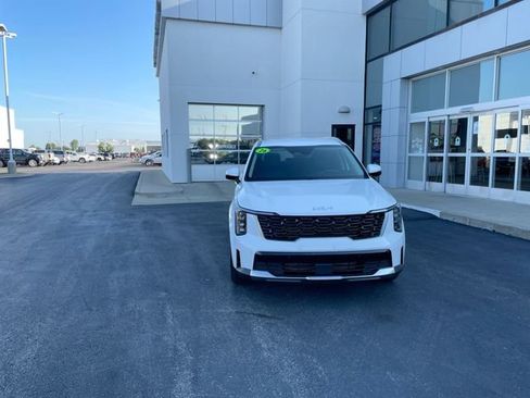 Used 2026 Kia Sorento S FWD image 7