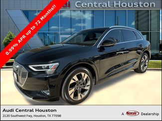 Used 2022 Audi e-tron Premium Plus w/ Premium Plus Package image 1