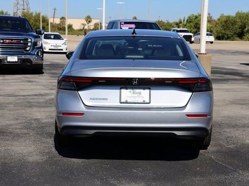 New 2025 Honda Accord SE image 7