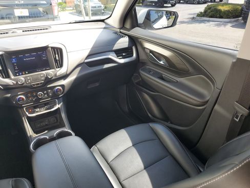 Used 2023 GMC Terrain SLT w/ LPO, Floor Liner Package AWD/4WD image 19