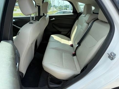 Used 2016 Ford Focus Titanium FWD image 15