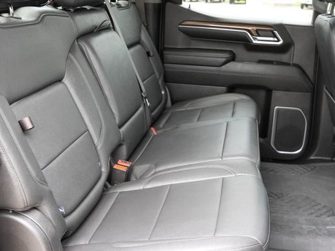 Used 2024 Chevrolet Silverado 1500 LT Trail Boss w/ Convenience Package II AWD/4WD image 20