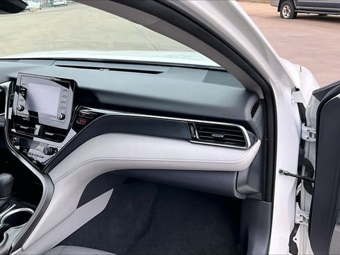 Used 2023 Toyota Camry LE image 17