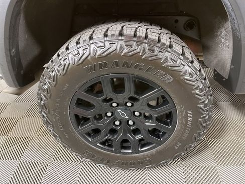 Certified 2023 Chevrolet Colorado Trail Boss image 11