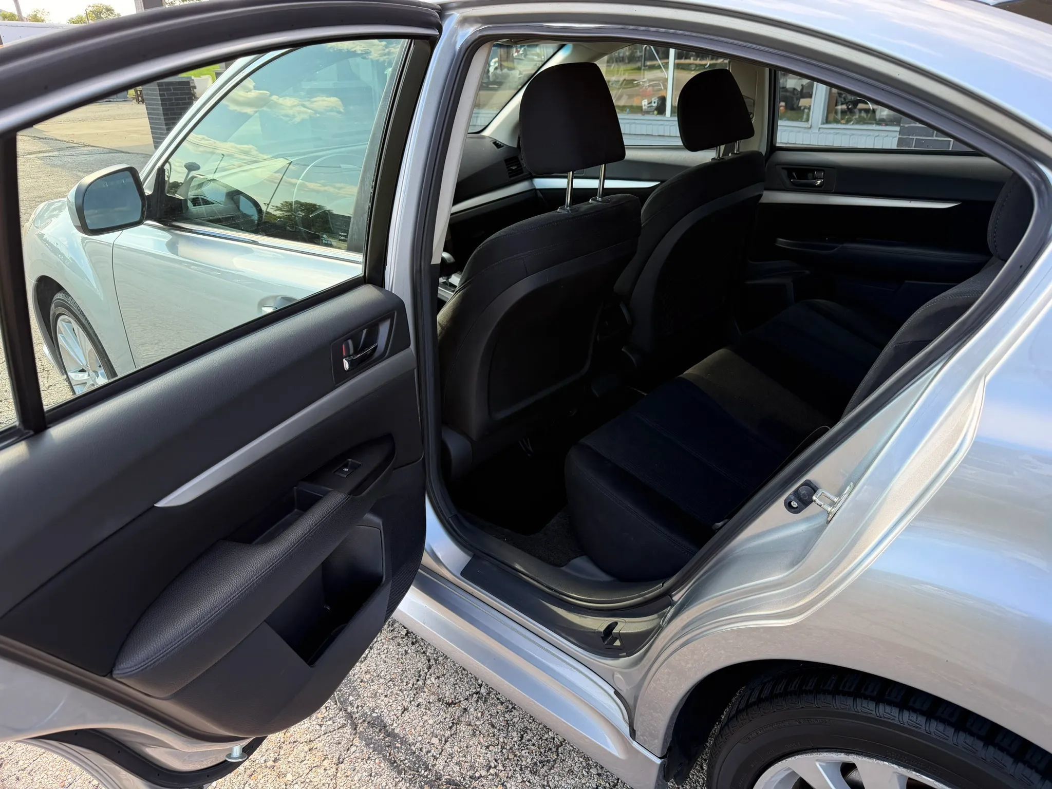Used 2013 Subaru Legacy 2.5i Premium w/ All-Weather Pkg + Moonroof AWD/4WD image 14