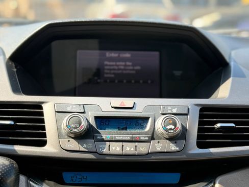 Used 2013 Honda Odyssey Touring Elite image 29