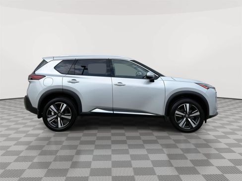 Used 2021 Nissan Rogue SL AWD/4WD image 7