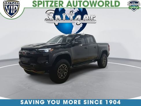 Used 2025 Chevrolet Colorado ZR2 w/ Technology Package image 4