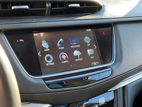 Used 2018 Cadillac XT5 Luxury w/ Driver Awareness Package image 35