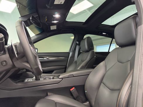 Used 2022 Cadillac CT5 V w/ LPO, ONYX Package image 14