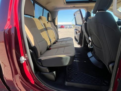 Used 2021 RAM 1500 Big Horn AWD/4WD image 10
