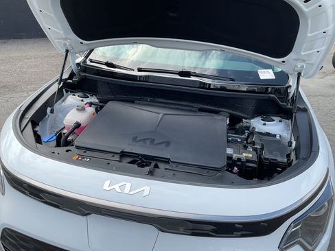 Used 2023 Kia Niro Wind FWD image 23