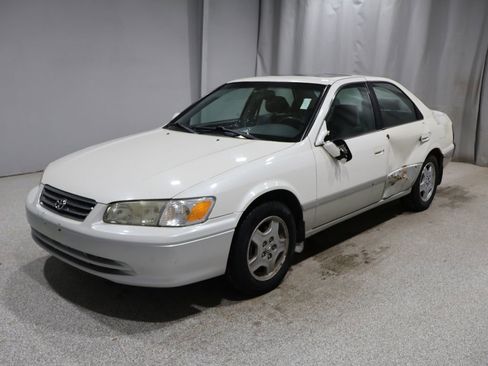 Used 2001 Toyota Camry LE image 6