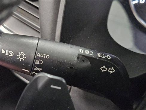 Used 2025 Nissan Rogue SV image 10