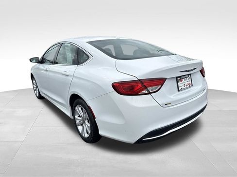 Used 2016 Chrysler 200 Limited w/ Convenience Group FWD image 5