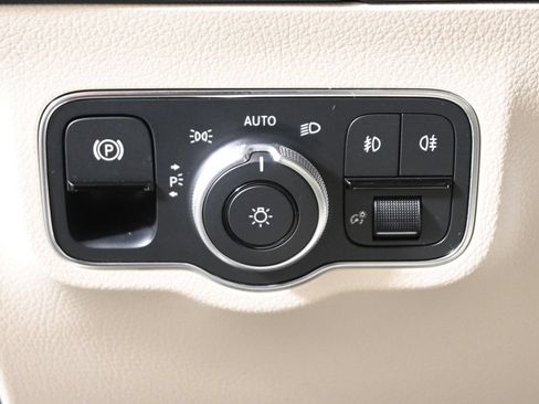 Certified 2023 Mercedes-Benz GLA 250 4MATIC image 25