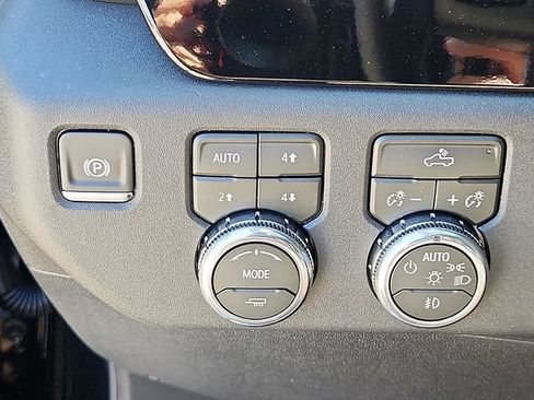 New 2026 GMC Sierra 1500 Elevation AWD/4WD image 16