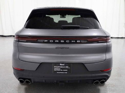 Certified 2025 Porsche Cayenne image 7