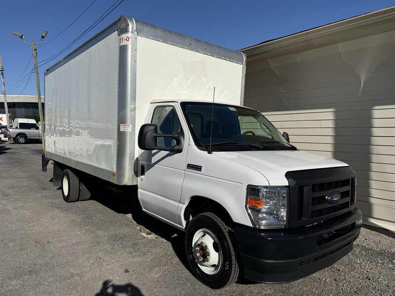Used 2023 Ford E-350 and Econoline 350 Super Duty w/ Power Windows & Locks Group RWD image 3