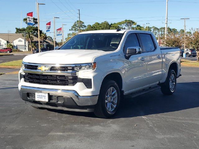 Used 2024 Chevrolet Silverado 1500 LT RWD image 3