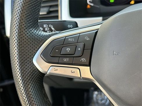 Used 2022 Volkswagen Atlas SEL Premium image 36