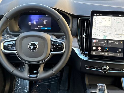 Used 2025 Volvo XC90 B6 Core w/ Protection Package Premier image 15