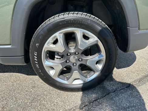 Used 2021 Jeep Compass Limited AWD/4WD image 31