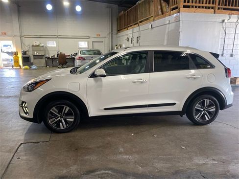 Used 2022 Kia Niro EX Premium image 7