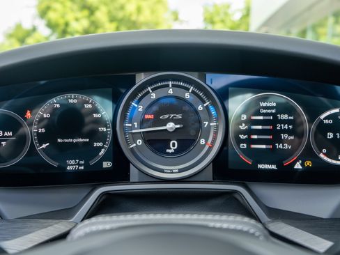 Certified 2022 Porsche 911 Targa 4 GTS AWD/4WD image 32