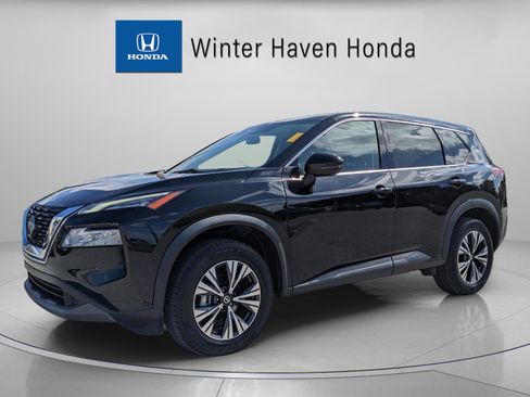 Used 2021 Nissan Rogue SV FWD image 2