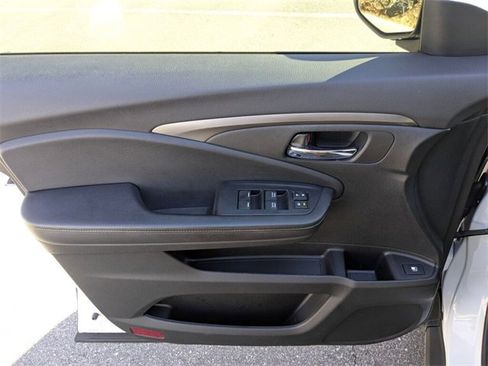 Certified 2020 Honda Ridgeline RTL image 31