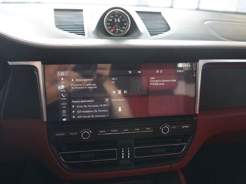 Used 2021 Porsche Macan GTS image 9