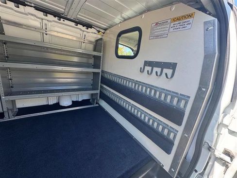 Used 2012 Chevrolet Express 1500 RWD image 19